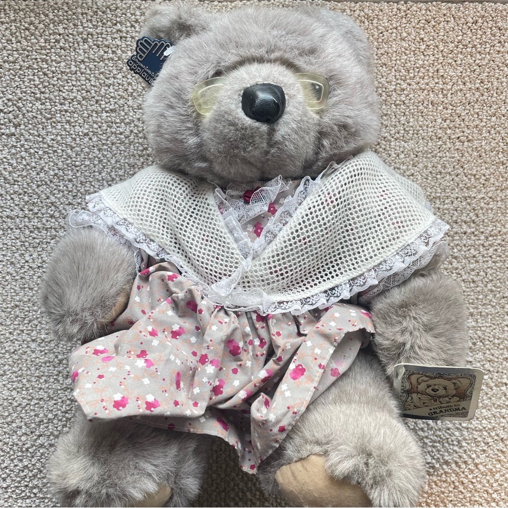 NWT Vintage Applause GRANDMA BESSIE Bear Gray 16"  Plush 1986 Glasses Dress NEW